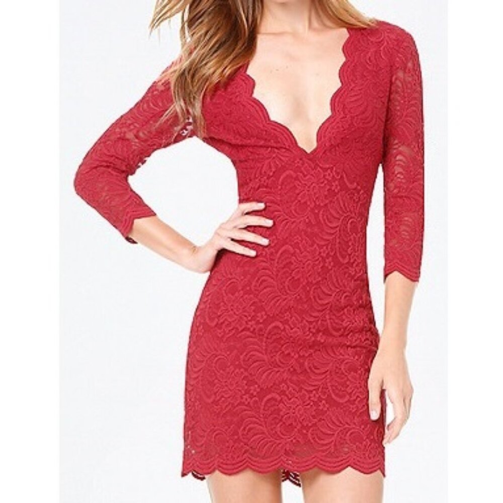 Bebe 3/4 sleeve lace dress in red